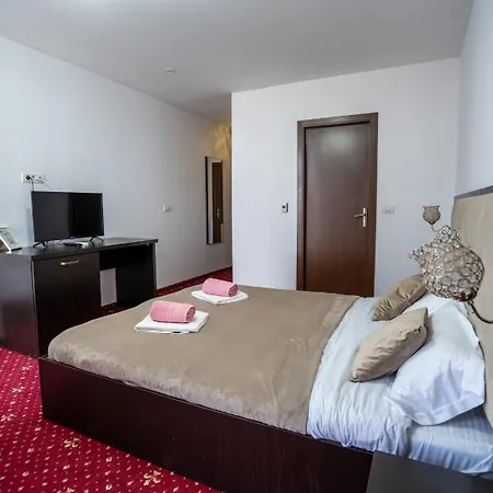 Nino Hotel